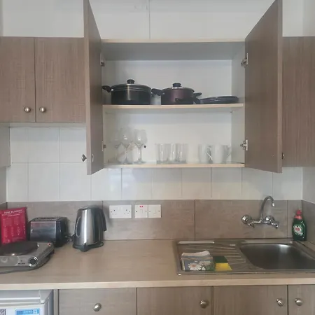 بيتالمو سيتي * لارنكا